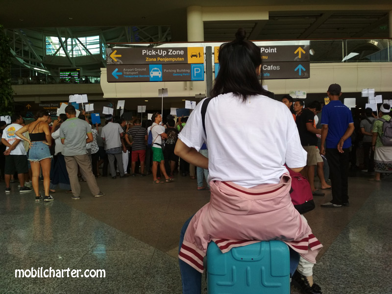 sewa mobil di airport bali
