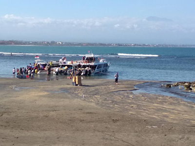 sewa mobil di  sanur bali