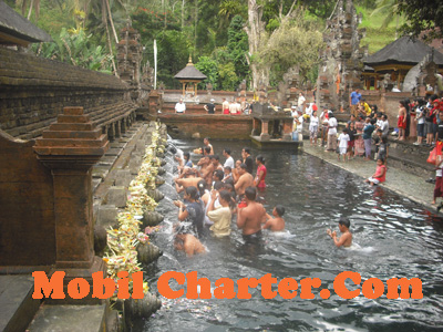 tirta empul tampaksiring bali