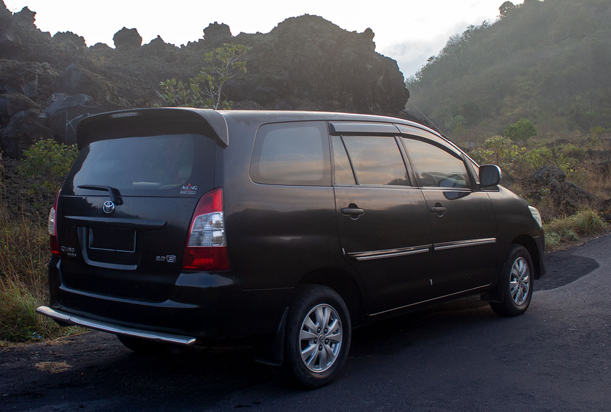 bali rental mobil toyota innova